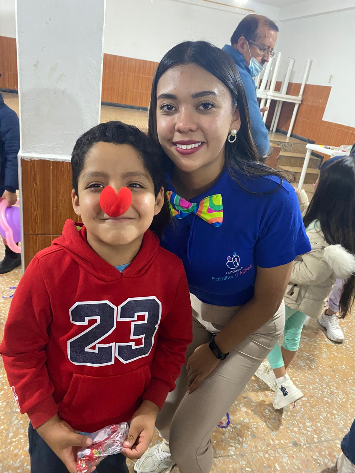 Actividad comunitaria con niños